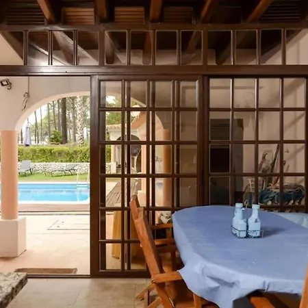 Elegant In With Private Pool *