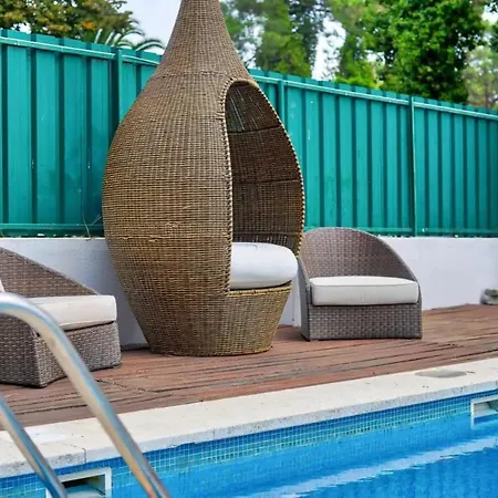 Elegant In With Private Pool * Corroios