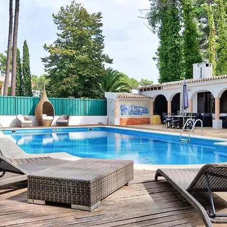 Elegant In With Private Pool Villa Corroios