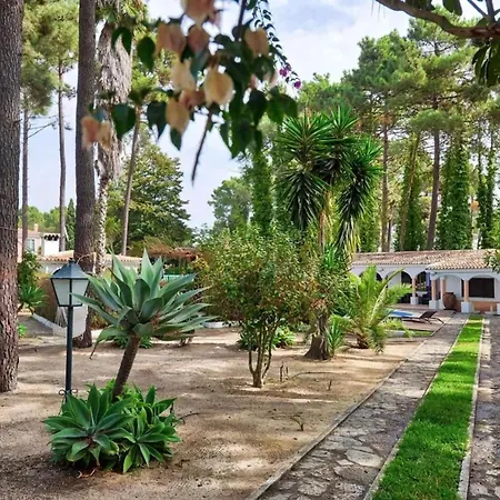 Villa Elegant In With Private Pool *
